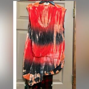 Tie-Dye Sleeveless Women's Top - Red and Black